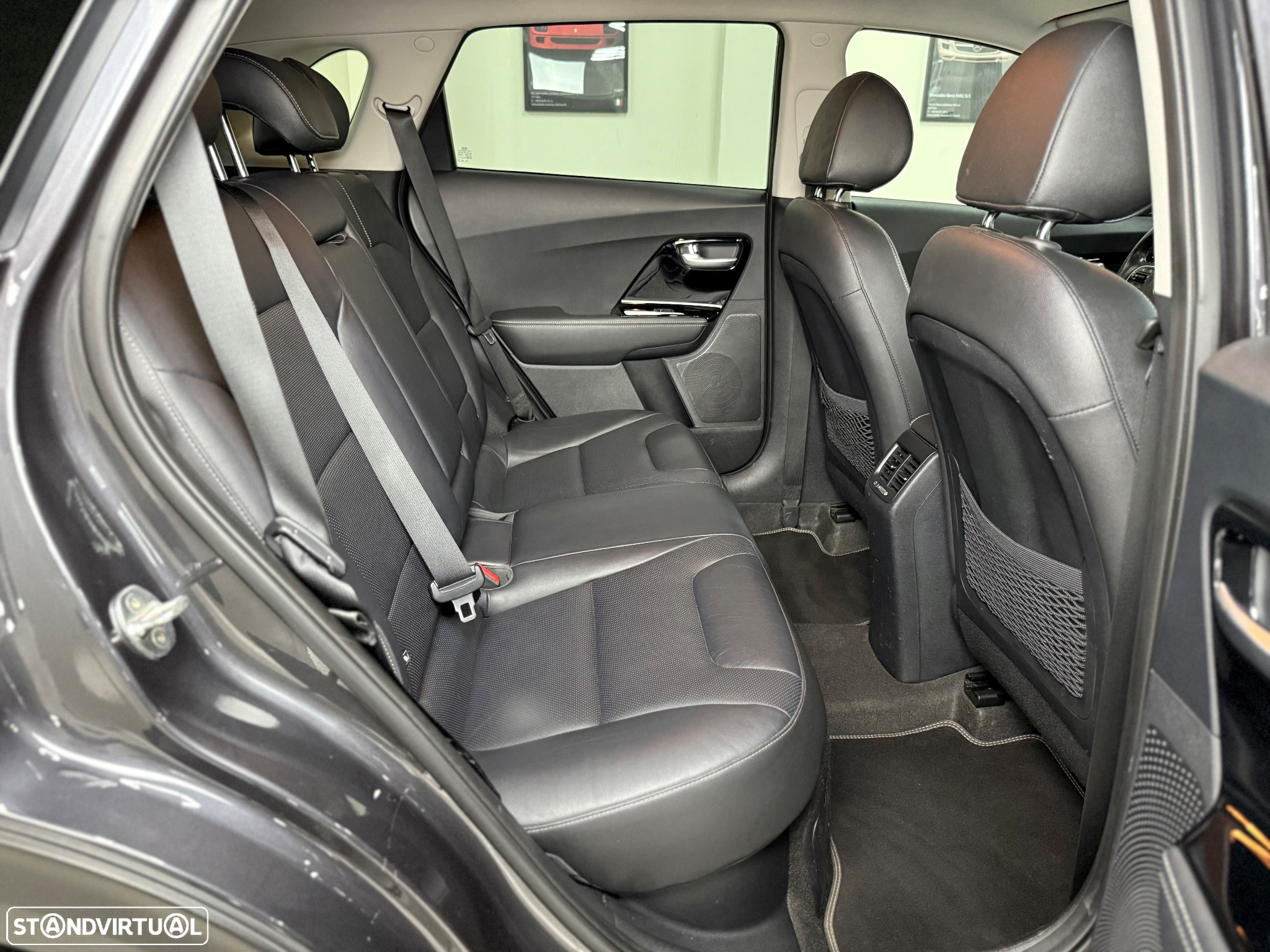 Kia Niro 1.6 GDi HEV Tech - 23