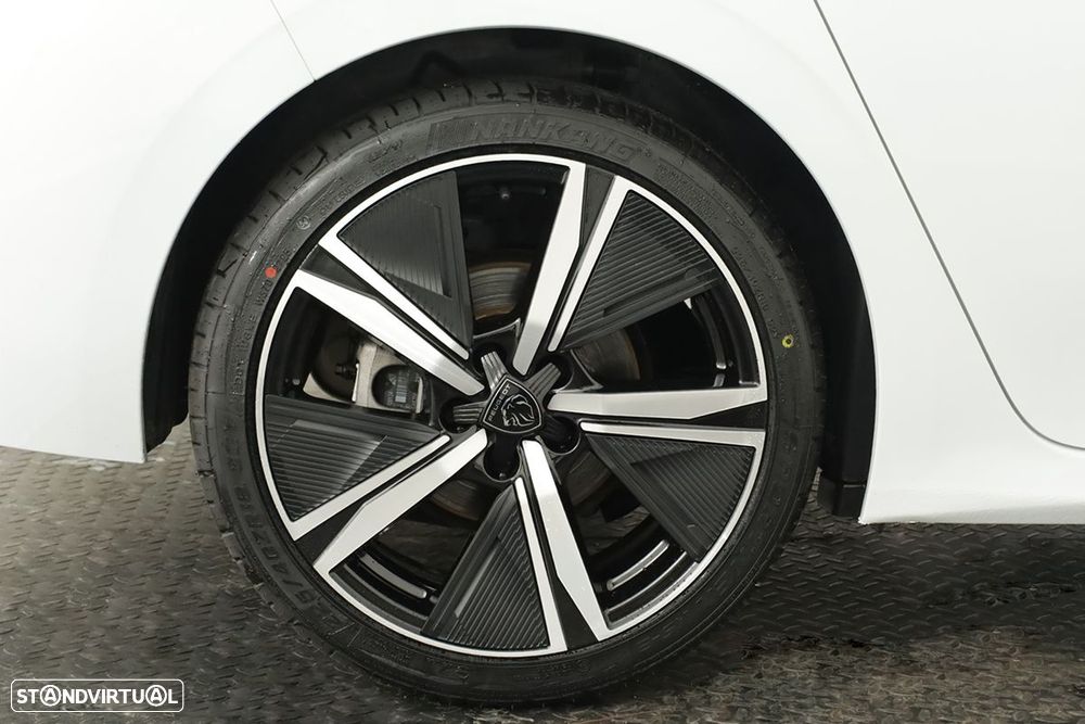 Peugeot 308 1.2 PureTech GT EAT8 - 5