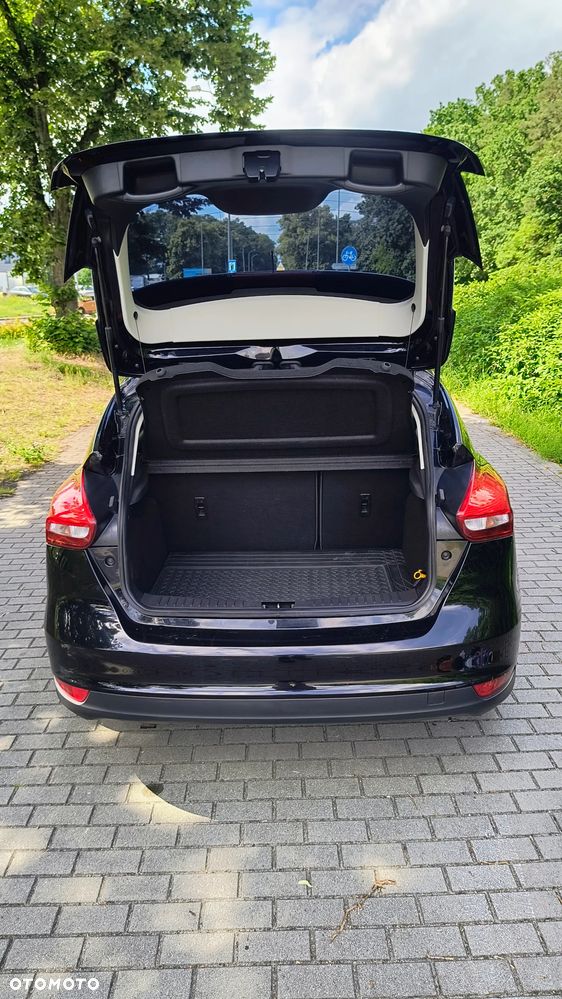 Ford Focus 1.0 EcoBoost Gold X (Trend) - 24