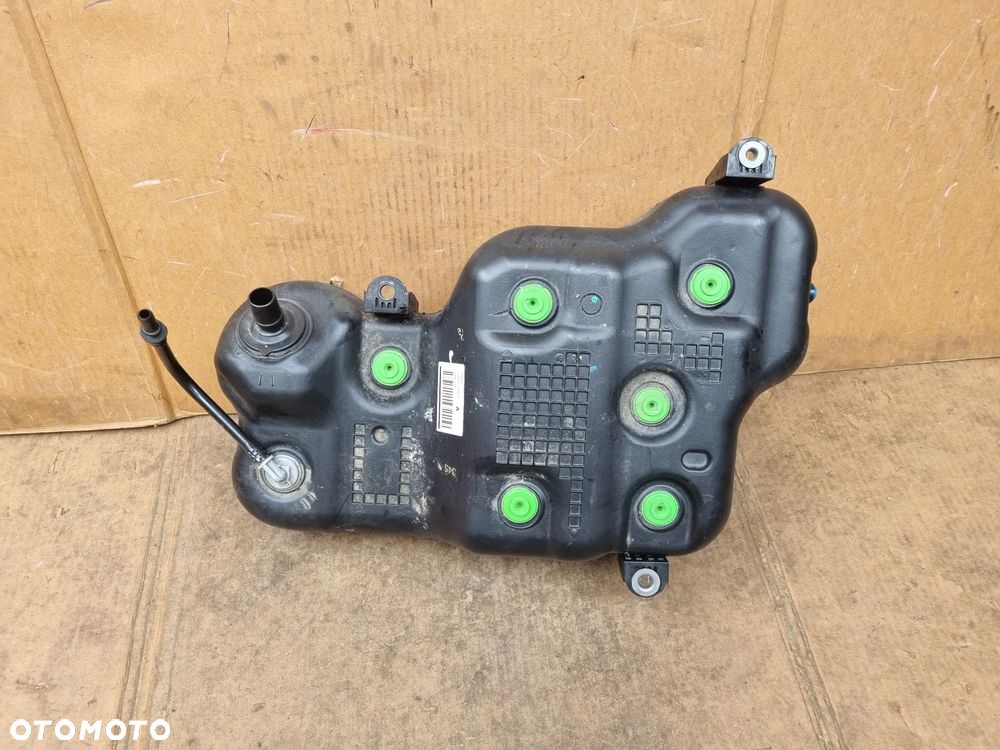 KIA SPORTAGE IV 2.0CRDI  ZBIORNIK ADBLUE - 1