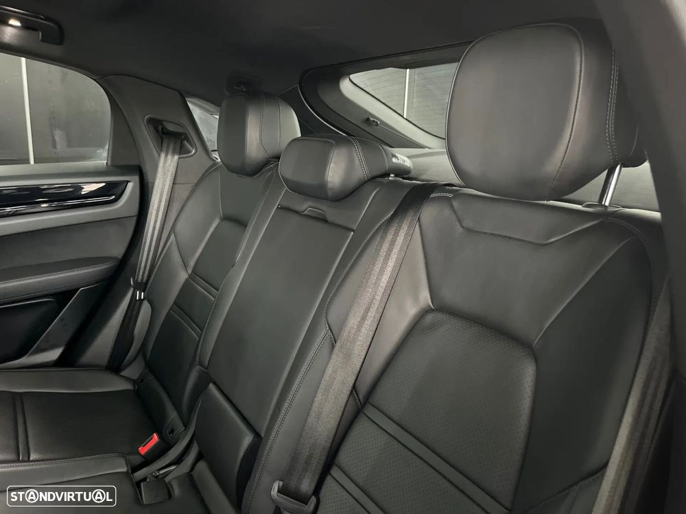 Porsche Cayenne Coupé E-Hybrid - 37