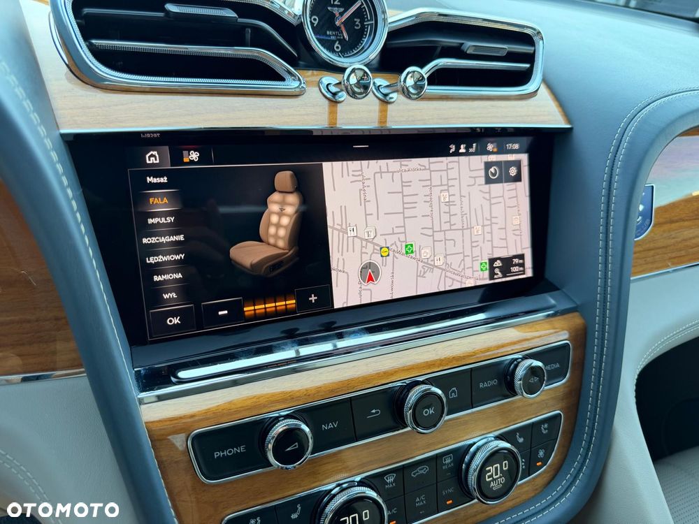 Bentley Bentayga - 32