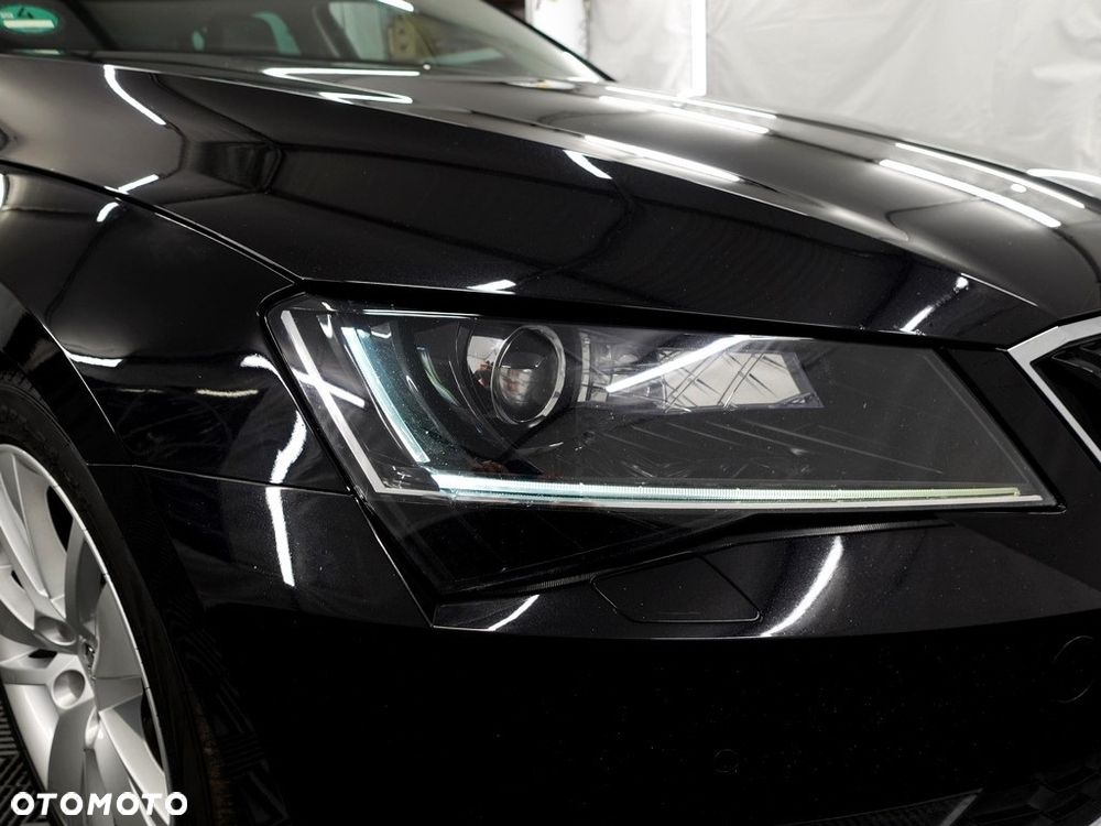 Skoda Superb 2.0 TDI Style DSG - 30