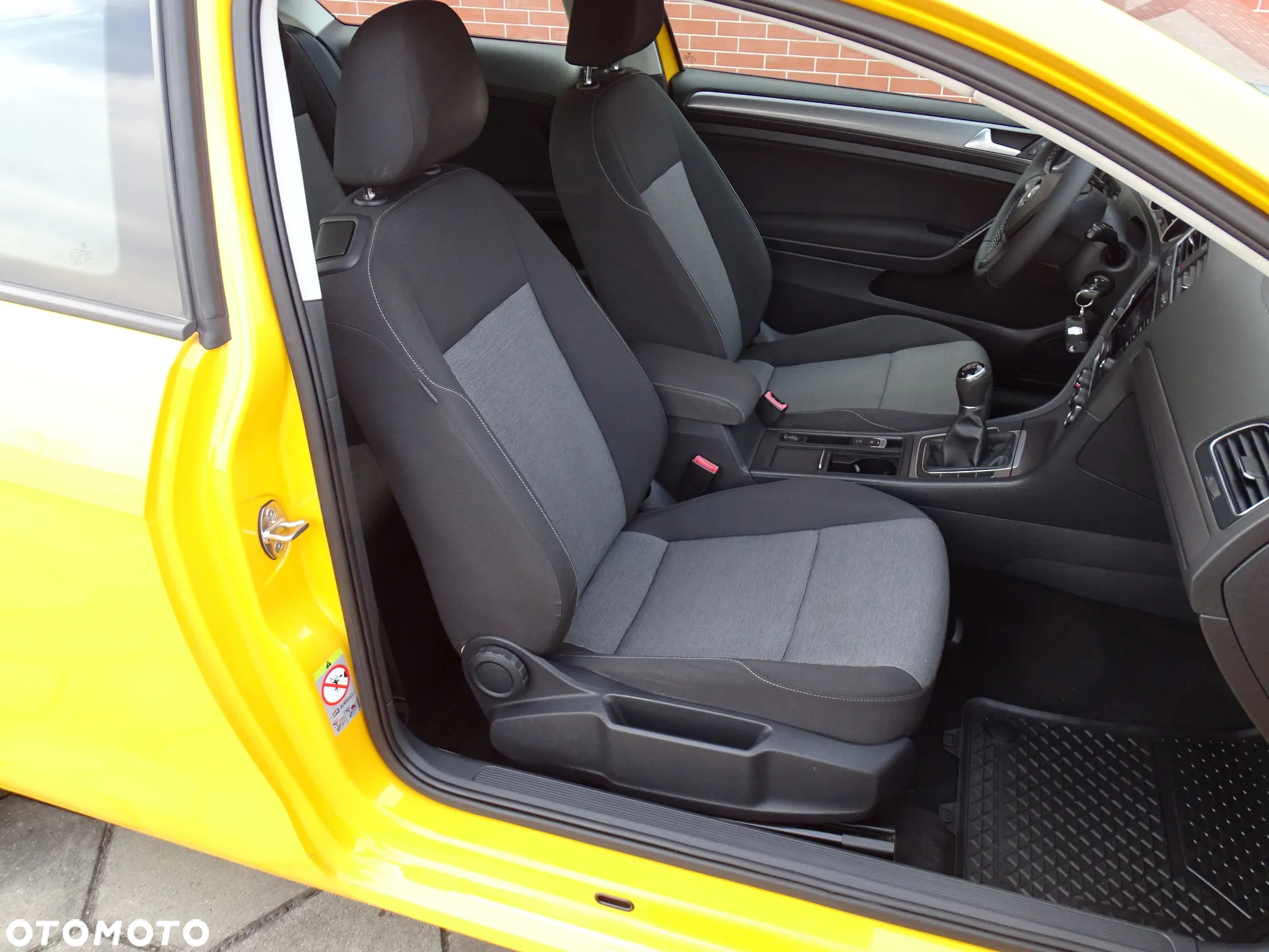 Volkswagen Golf VII 1.6 TDI BMT Comfortline - 19