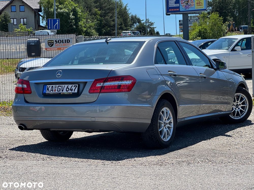 Mercedes-Benz Klasa E 250 CGI BlueEFFICIENCY Avantgarde - 8