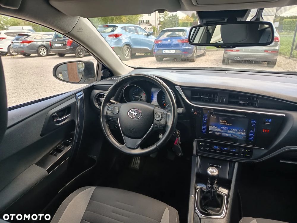 Toyota Auris 1.6 Dynamic - 24