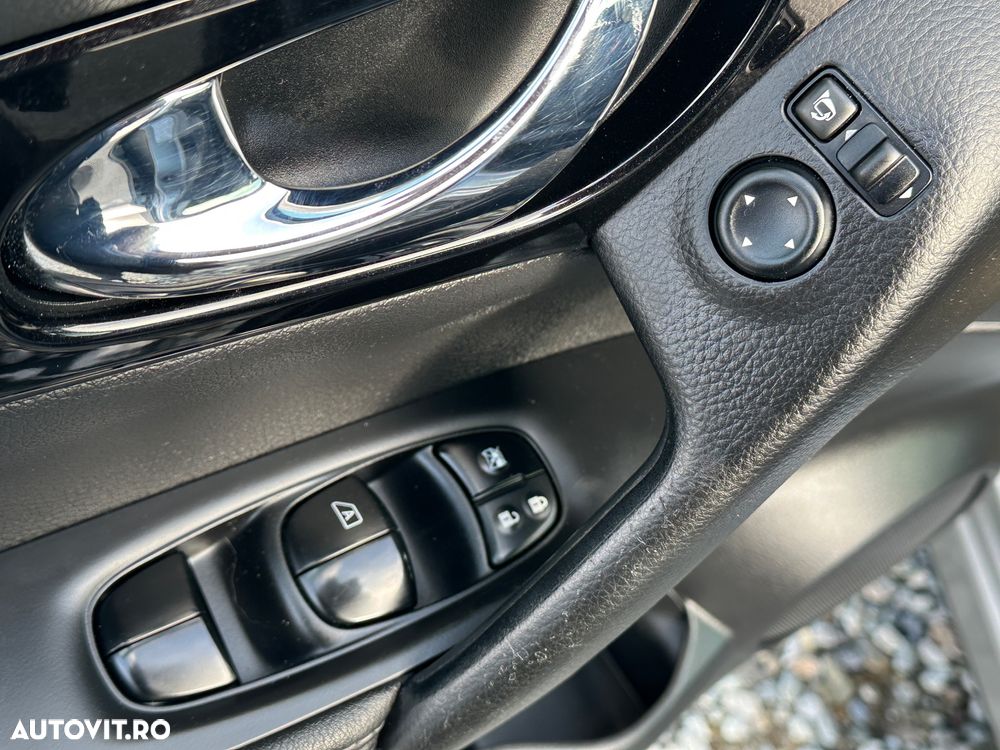 Nissan Qashqai 1.6 DCI TEKNA - 17