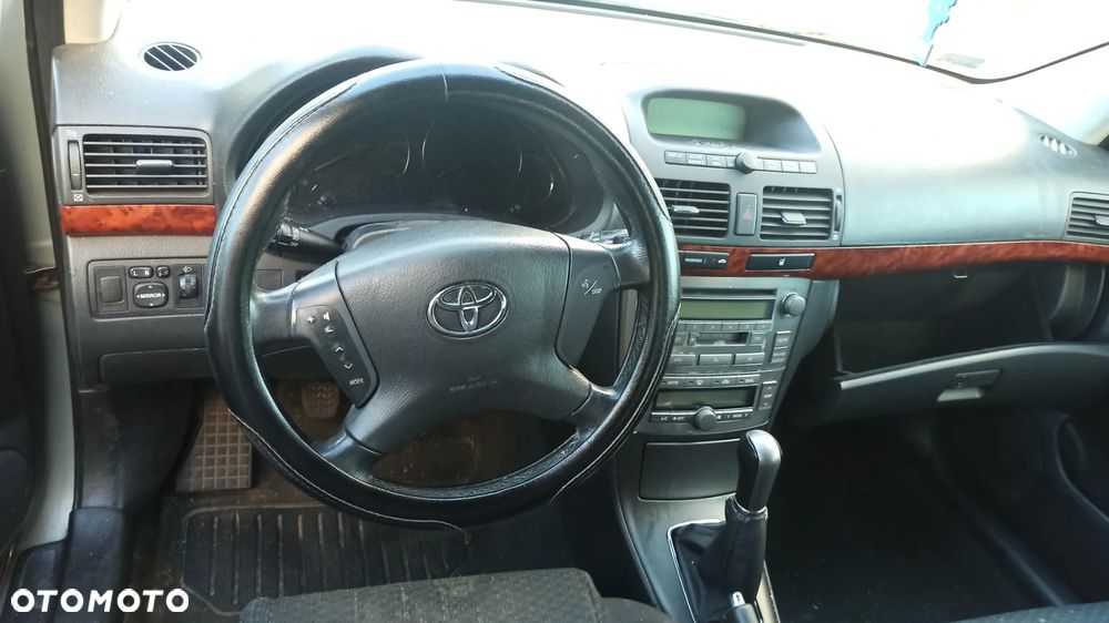 TOYOTA AVENSIS T25 2.0 BENZYNA 140KM - 7