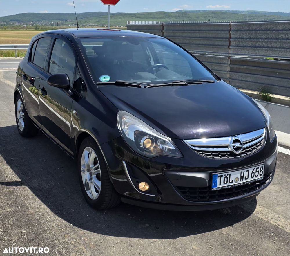 Opel Corsa 1.4 16V Innovation - 2