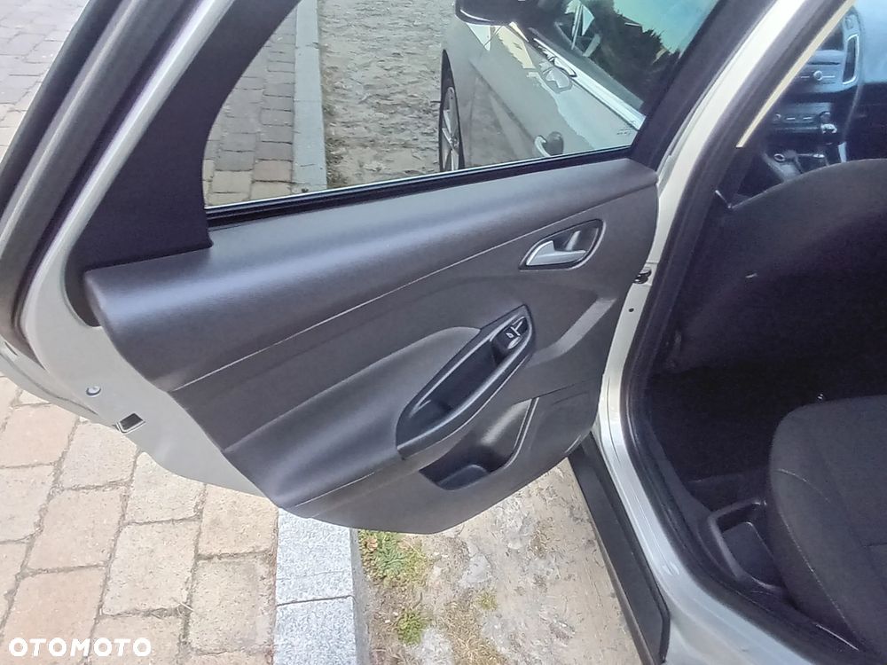 Ford Focus - 30