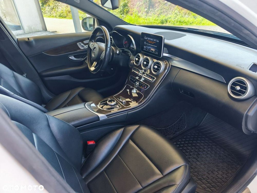 Mercedes-Benz Klasa C 300 7G-TRONIC Avantgarde - 22