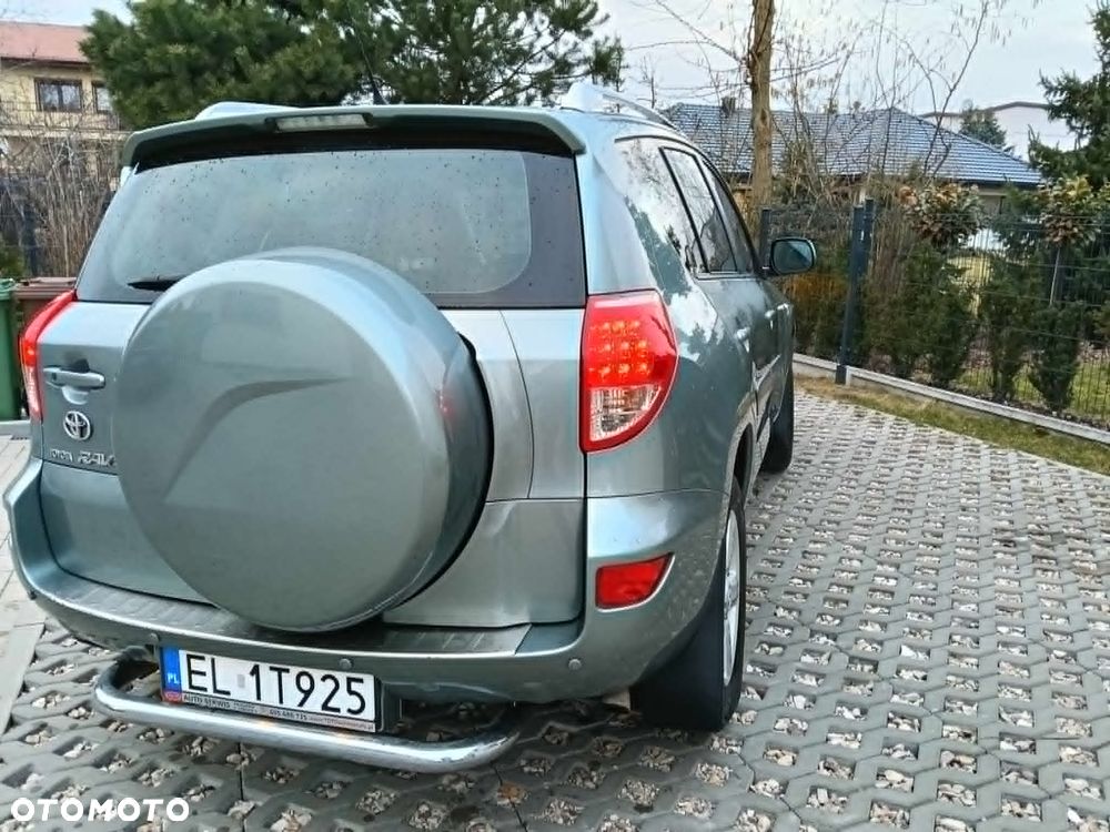Toyota RAV4 2.0 VVT-i Sol - 3