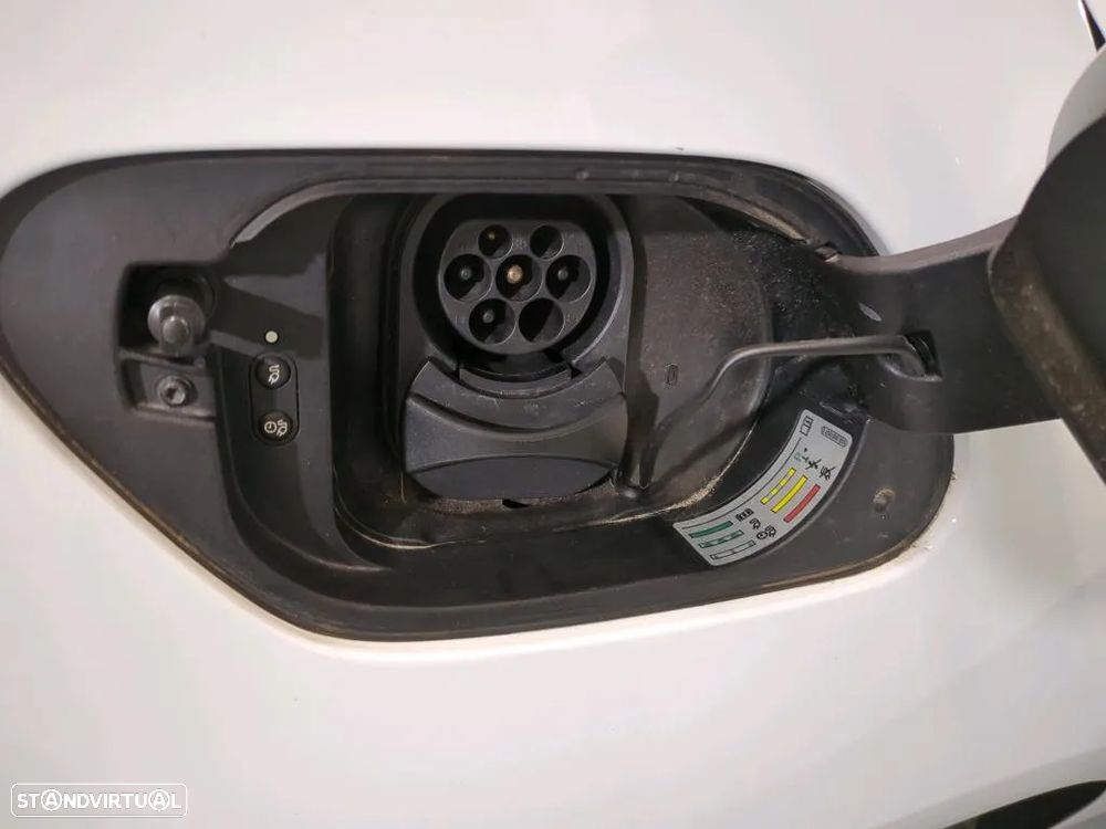 VW e-Golf AC/DC - 11