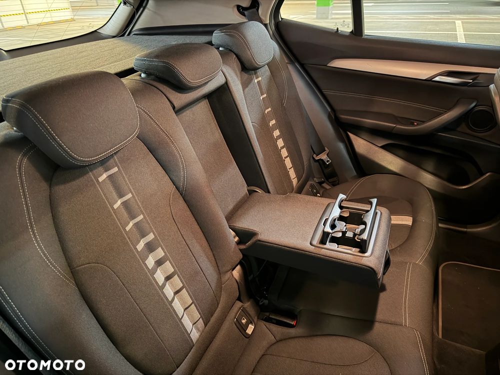 BMW X2 sDrive18i - 33