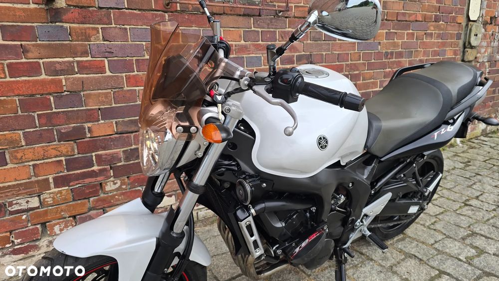 Yamaha FZ6 - 3