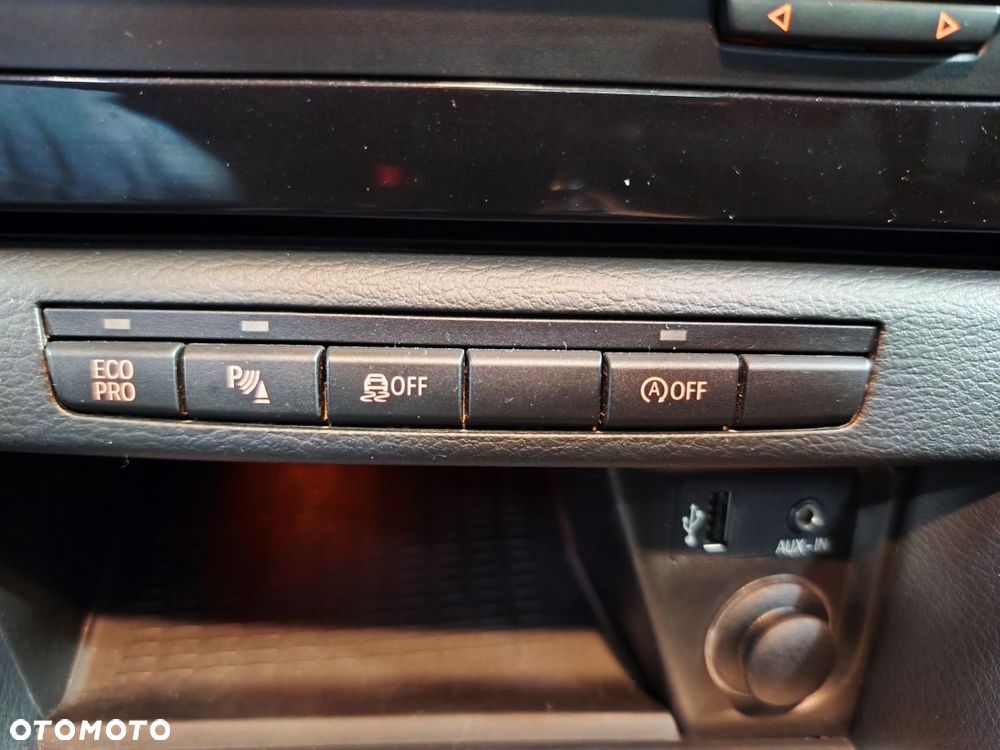 BMW X1 sDrive20d Sport Line - 12