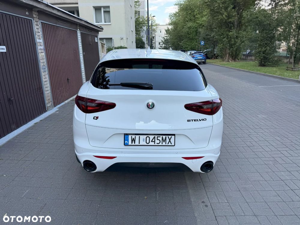 Alfa Romeo Stelvio 2.0 Turbo Veloce Q4 - 8