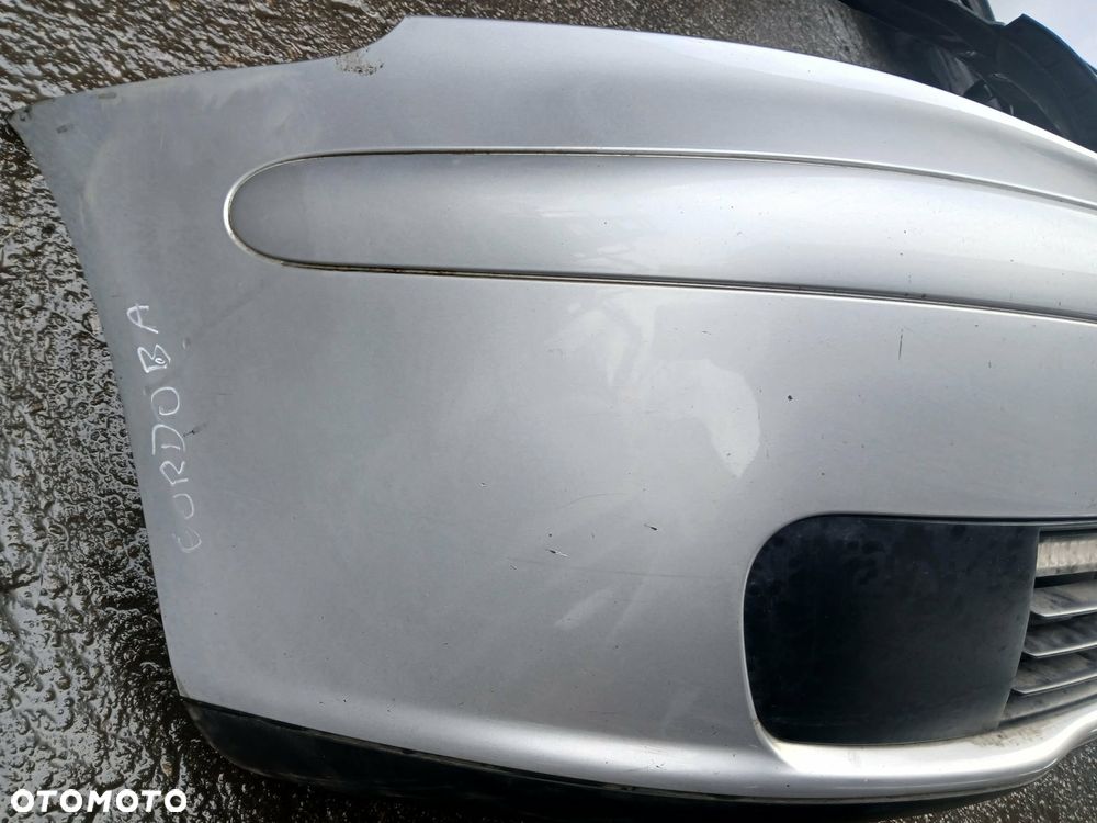 Seat Cordoba II zderzak przedni kod lakieru L57N - 2