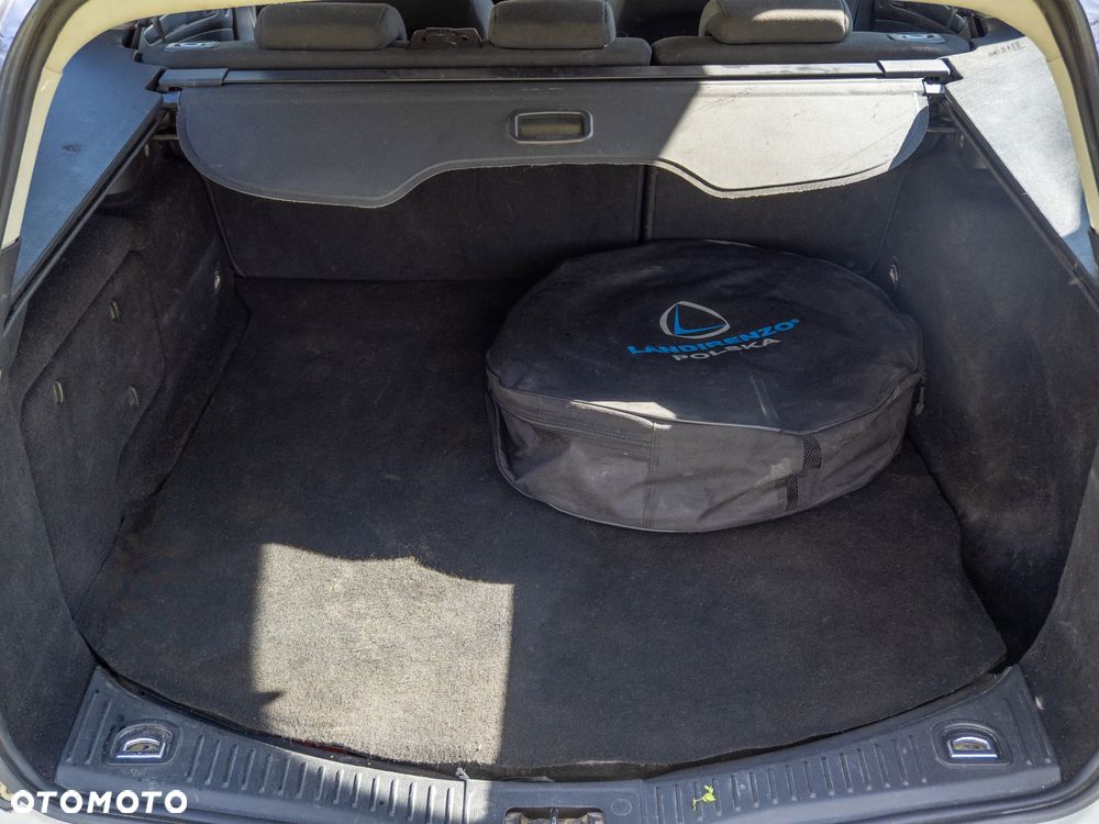 Ford Mondeo 2.0 Trend - 15