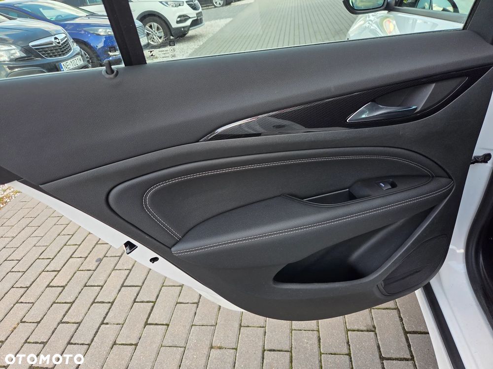 Opel Insignia 1.6 Direct InjectionT Dynamic - 24