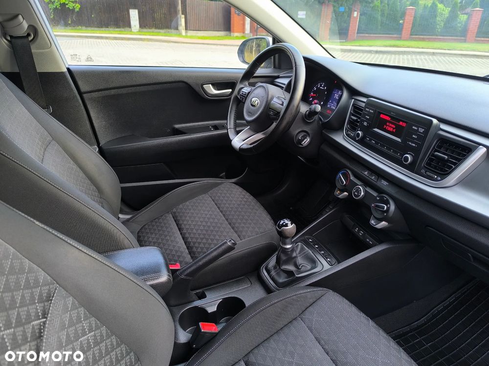 Kia Rio 1.2 L - 17