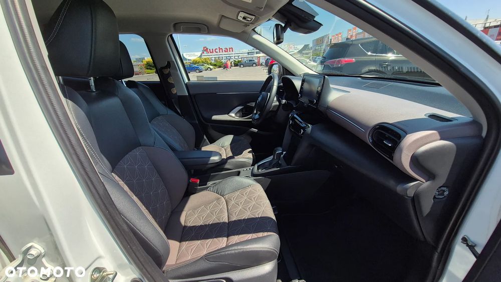Toyota Yaris Cross - 16