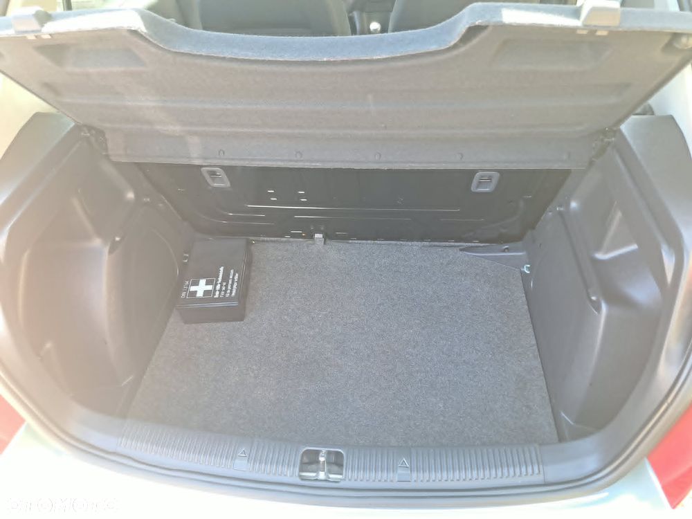 Skoda Fabia 1.2 HTP FAMILY - 7
