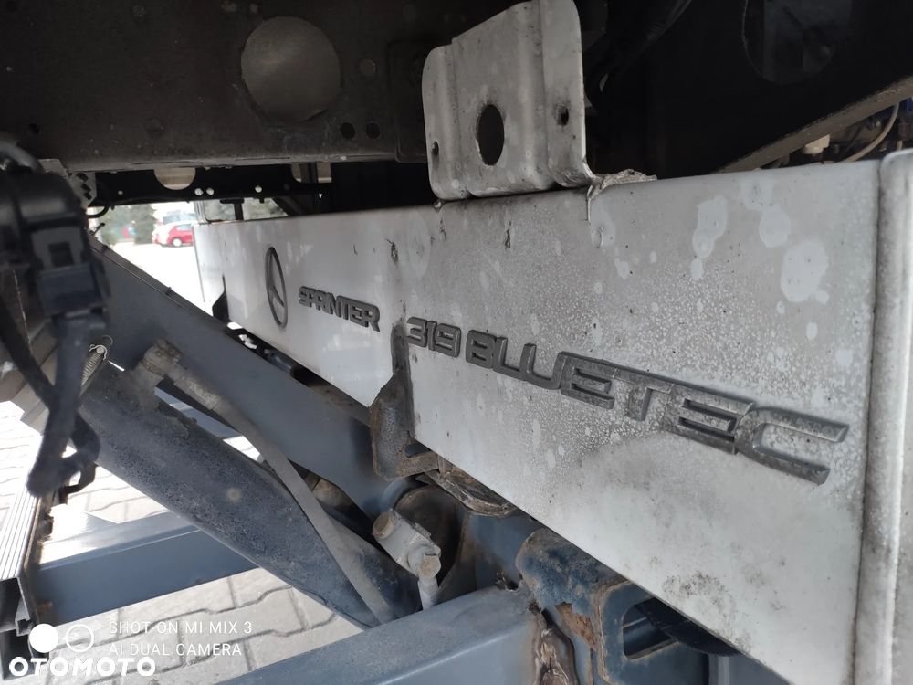 Mercedes-Benz Sprinter 319 - 12