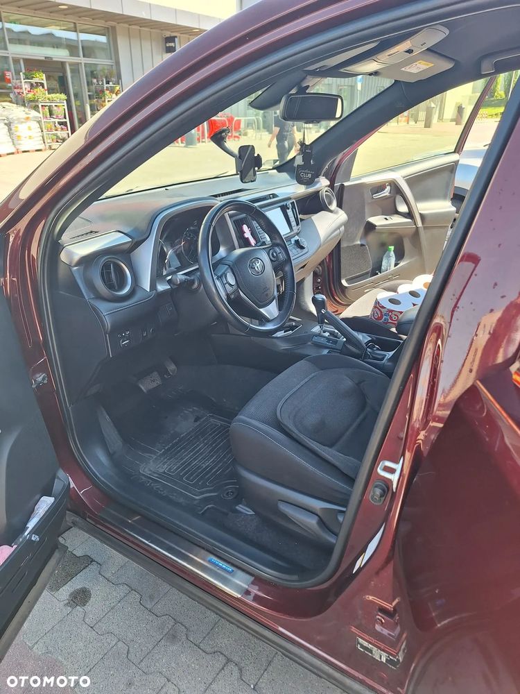 Toyota RAV4 - 8