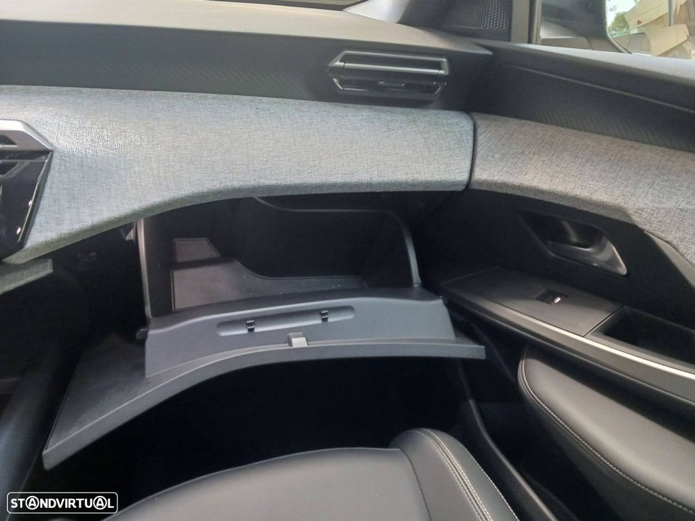 Peugeot 3008 1.2 Hybrid Allure Pack e-DCS6 - 24