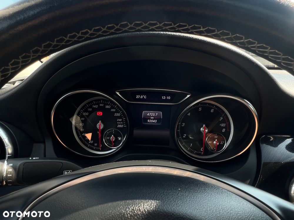 Mercedes-Benz CLA 200 - 9