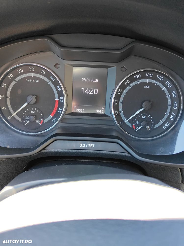 Skoda Octavia 2.0 TDI 4x4 DSG Scout - 6