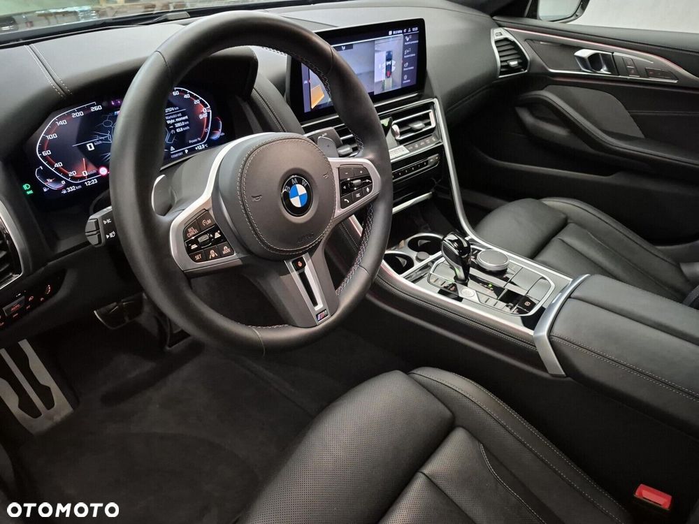 BMW Seria 8 - 12