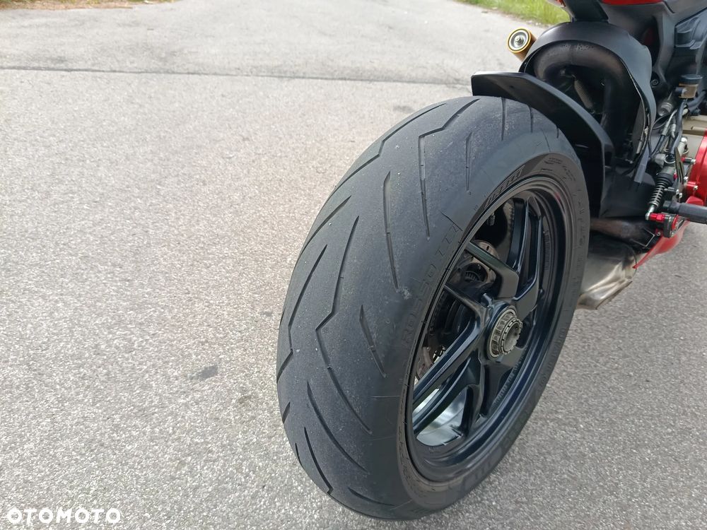 Ducati 1199 Panigale - 9