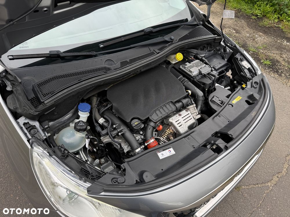 Peugeot 2008 1.2 Pure Tech GPF Allure S&S - 27