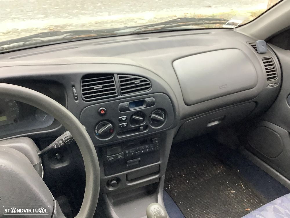 Mitsubishi Colt 1.3i 75cv 1997 - Para peças - 2