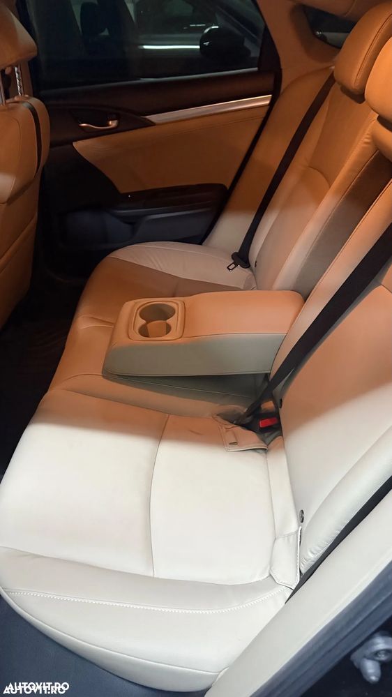 Honda Civic 1.5 VTEC Turbo Executive - 3