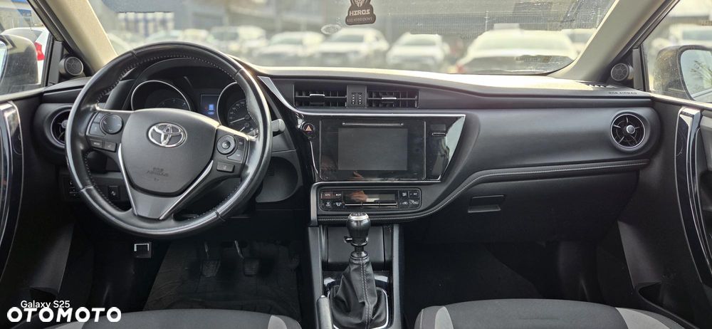Toyota Auris 1.4 D-4D Premium - 5
