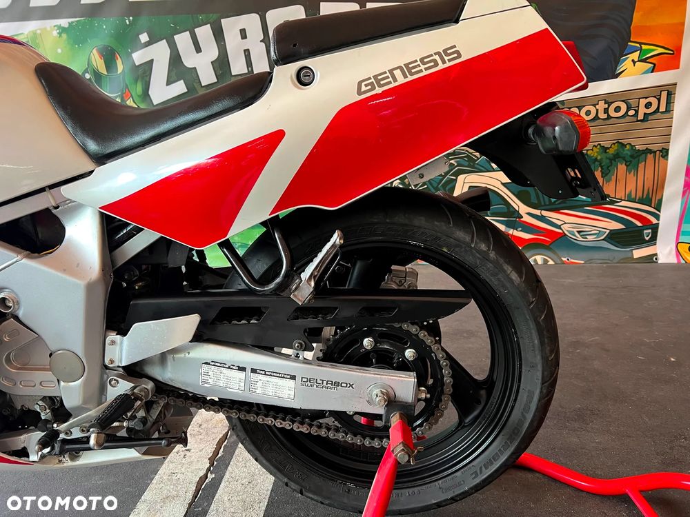 Yamaha FZR - 21