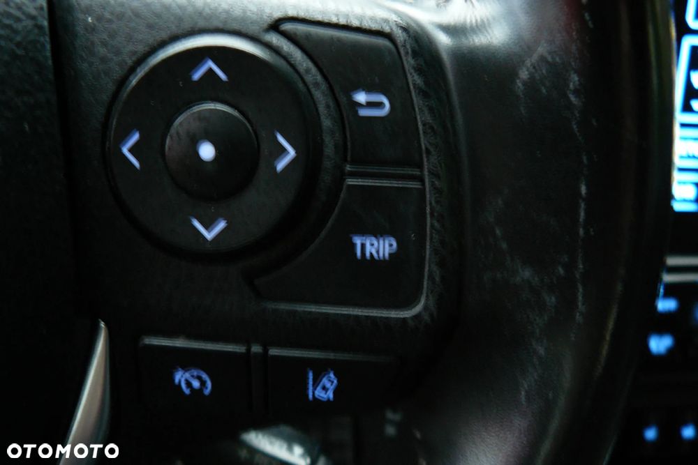 Toyota Auris 1.6 D-4D Design Edition - 19
