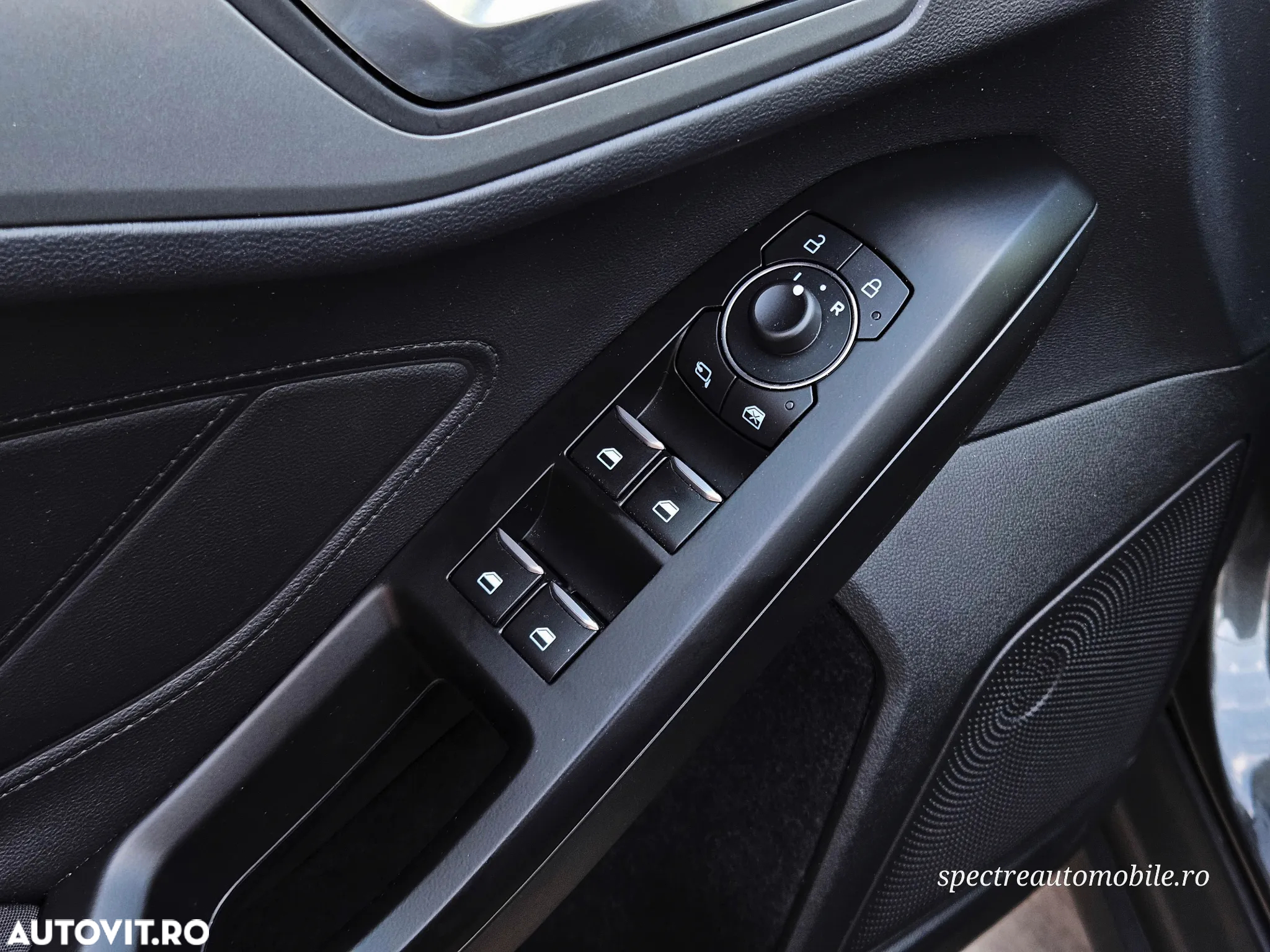 Ford Focus 1.5 EcoBlue Start-Stopp-System Aut. TITANIUM - 24
