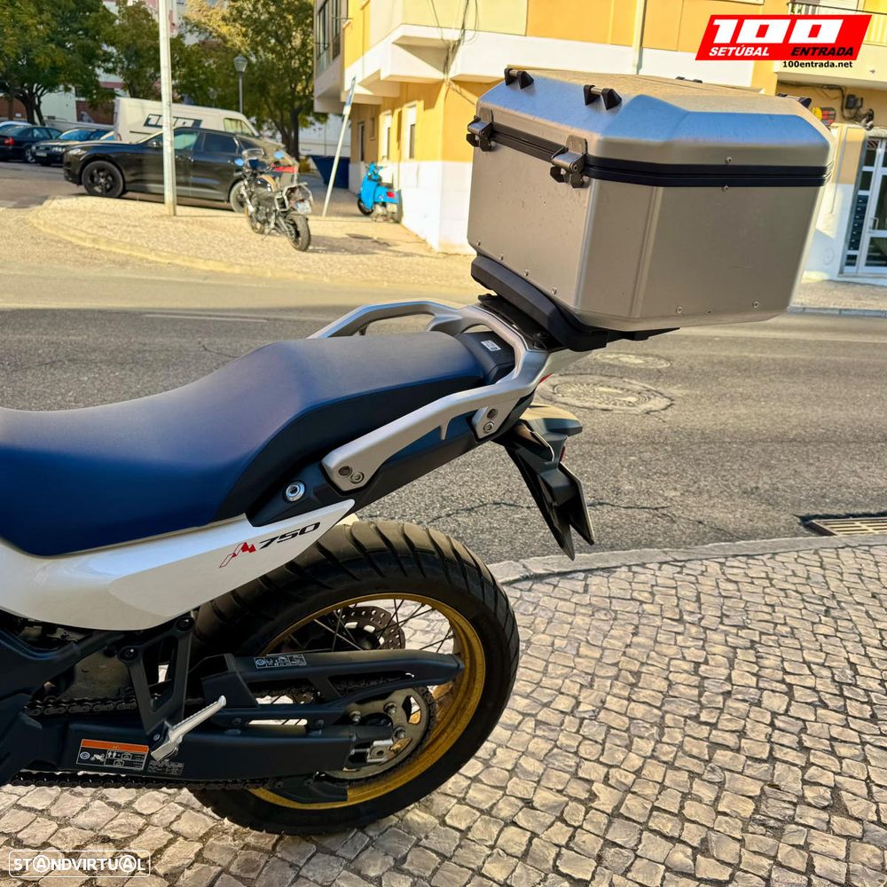 Honda Transalp XL 750 - 24
