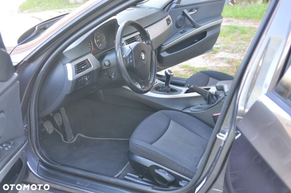 BMW Seria 3 320d DPF - 13