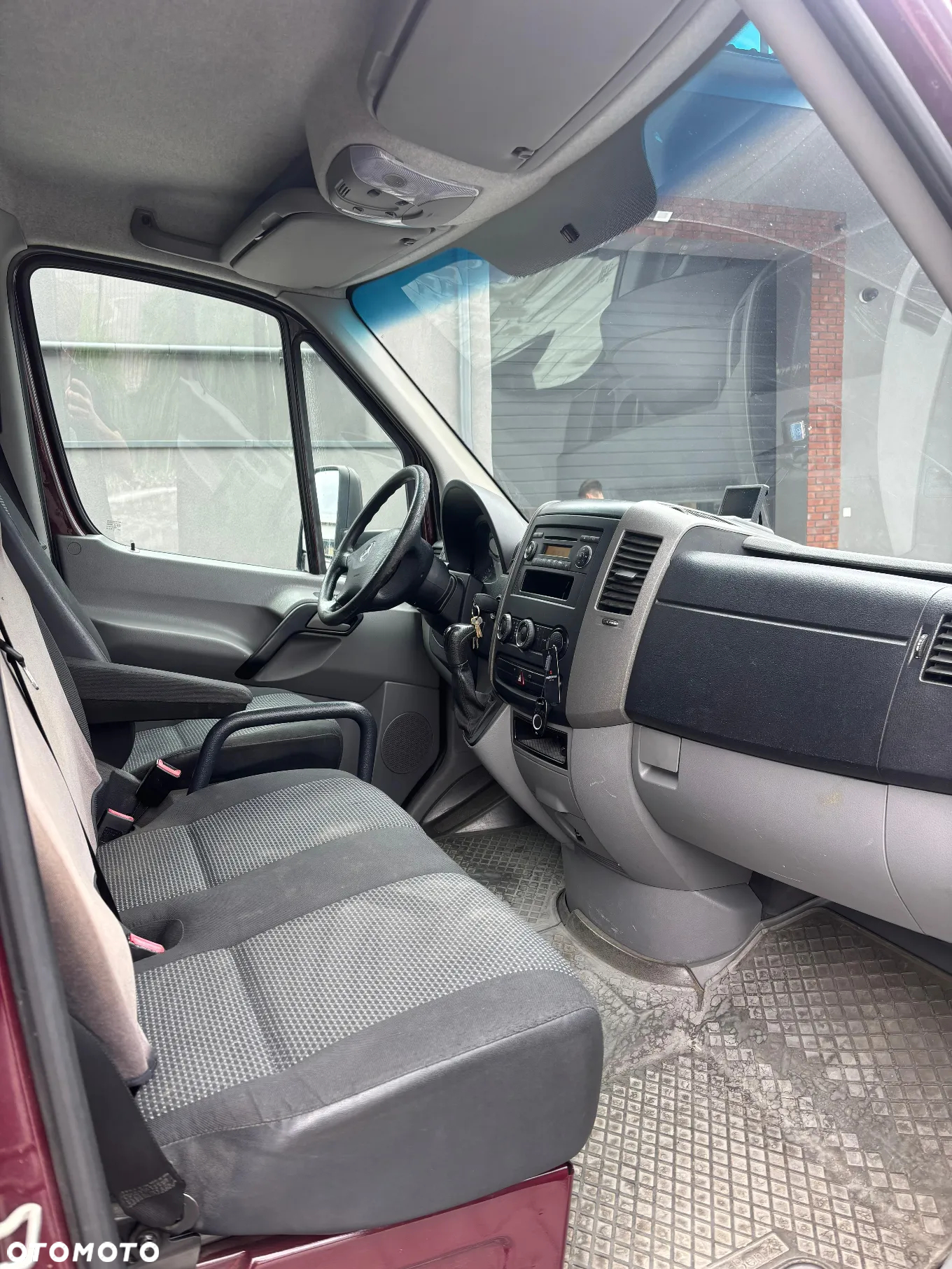 Mercedes-Benz SPRINTER 219 - 6