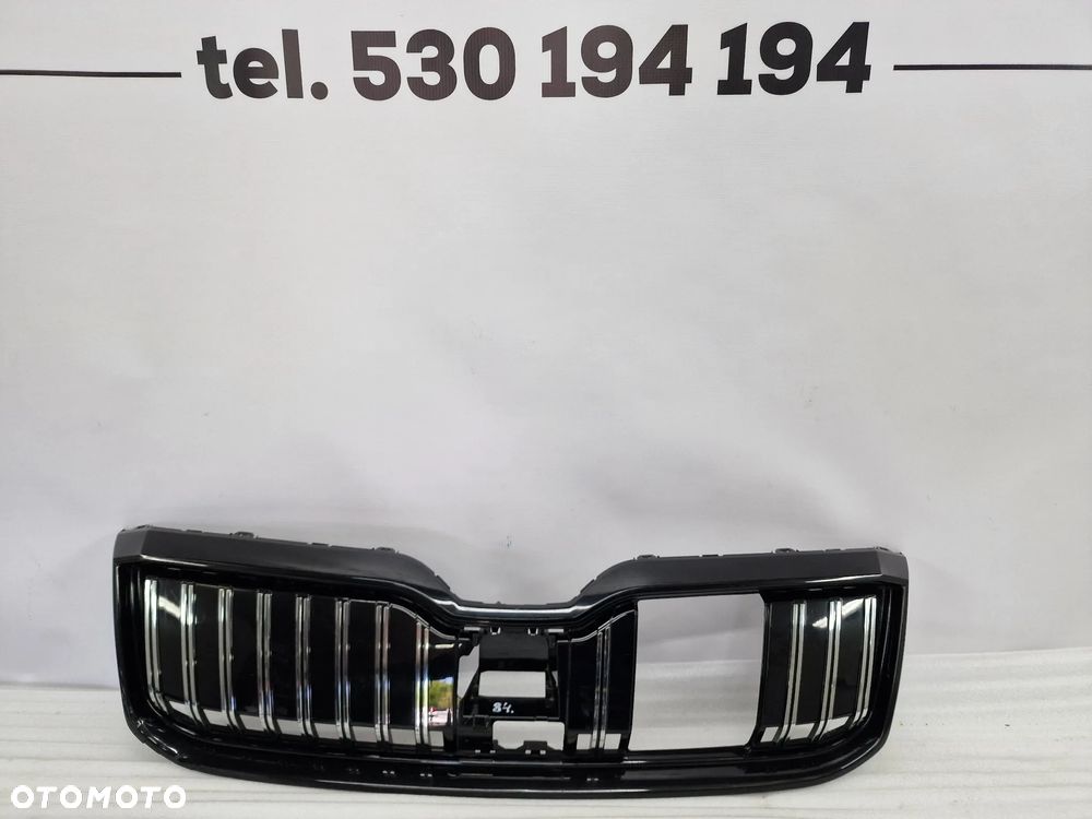 SKODA SUPERB 3V0 LIFT 19- ATRAPA / GRILL NA RADAR , NR 3V0853653J , NR AUKCJI GR84 - 1