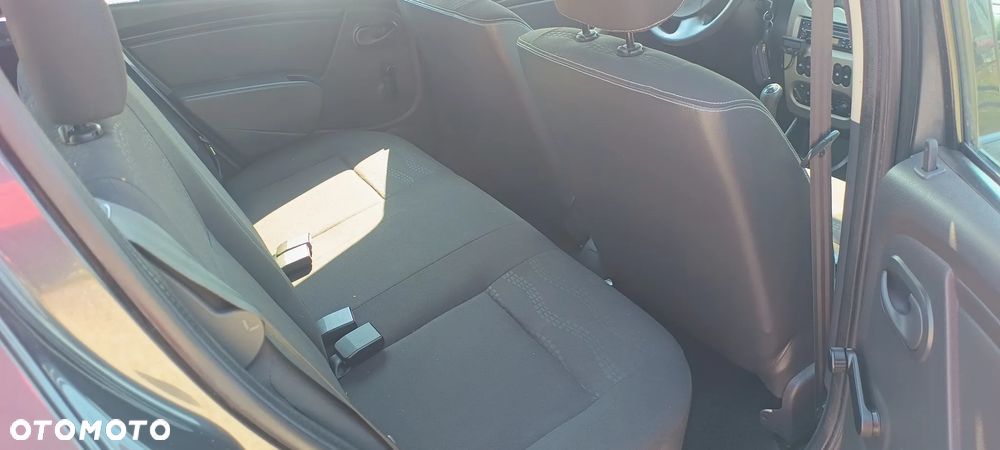 Dacia Sandero Stepway 1.6 - 18