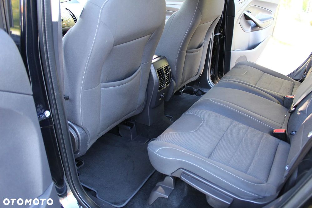Ford Kuga - 20