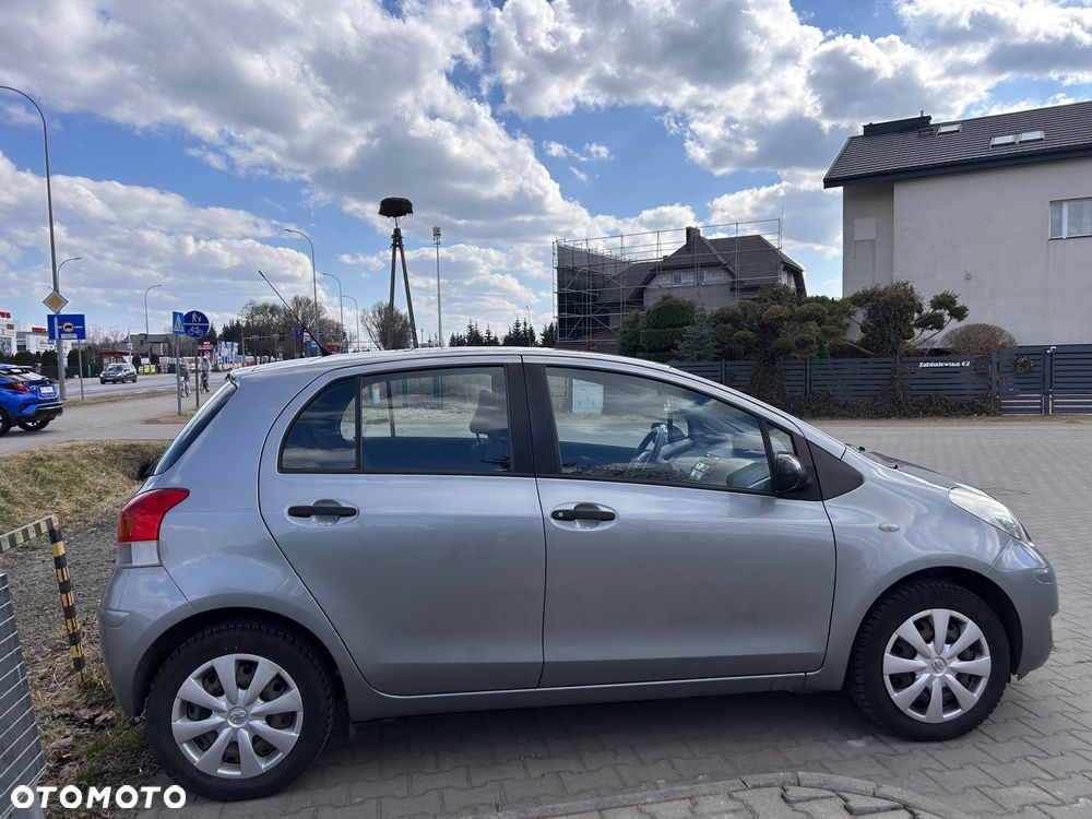 Toyota Yaris 1.0 Luna - 5