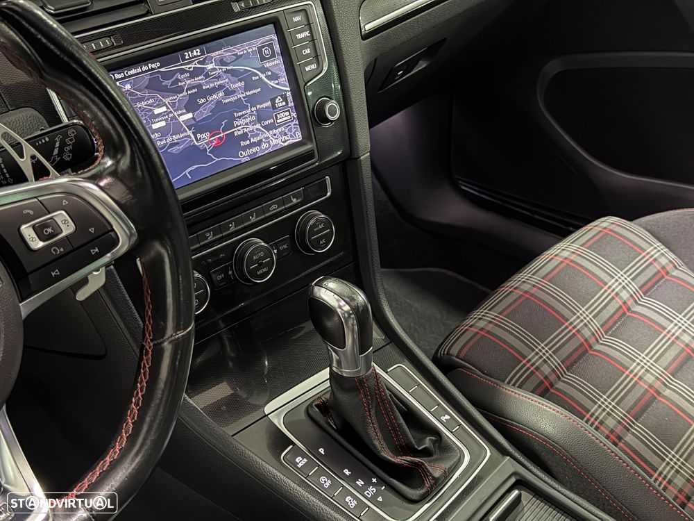 VW Golf 2.0 TSi GTi DSG Performance - 12