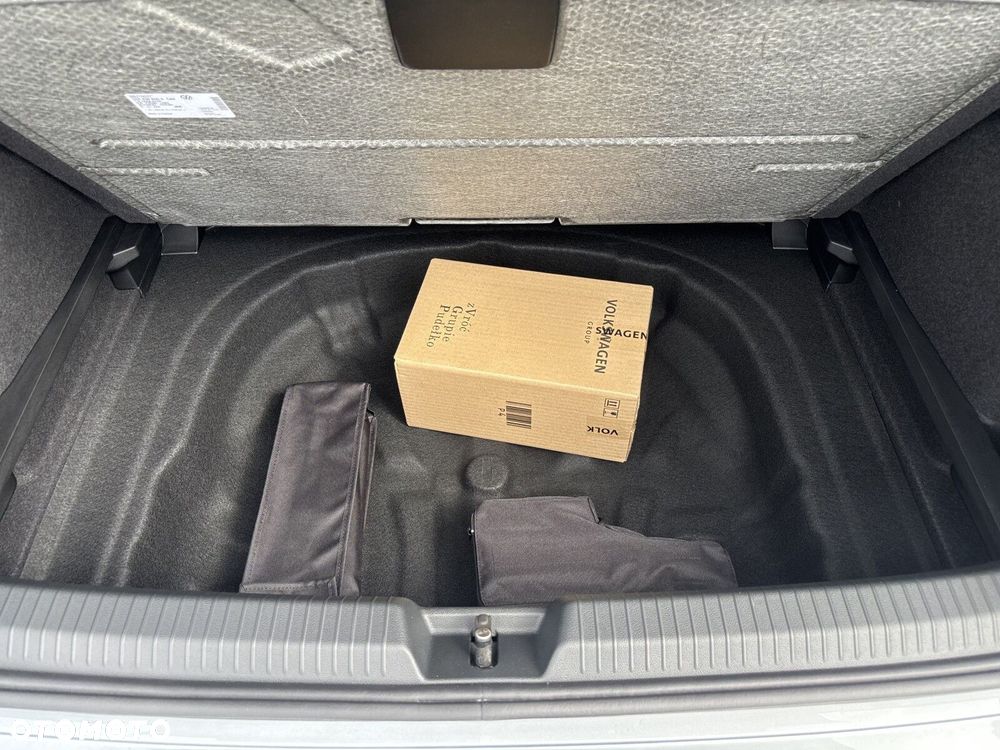 Volkswagen Golf - 20